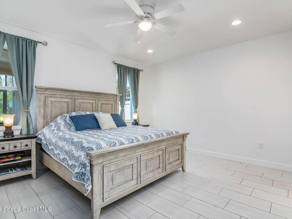 7963 Loren Cove Drive, Melbourne, FL 32940