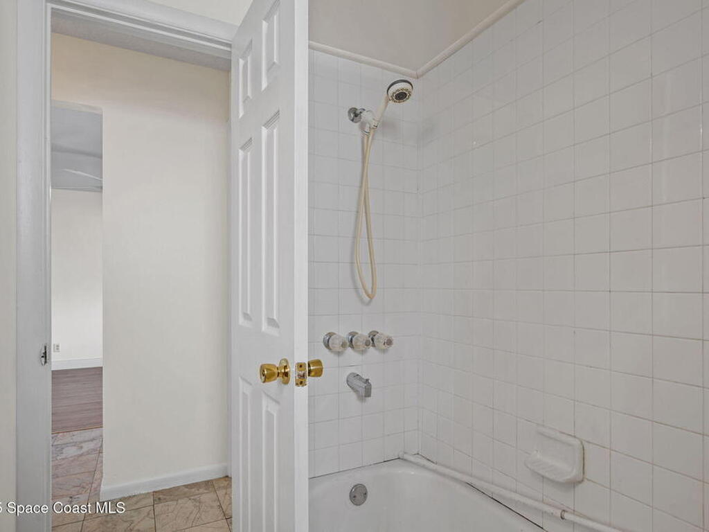 527 Wilson Avenue, Satellite Beach, FL 32937