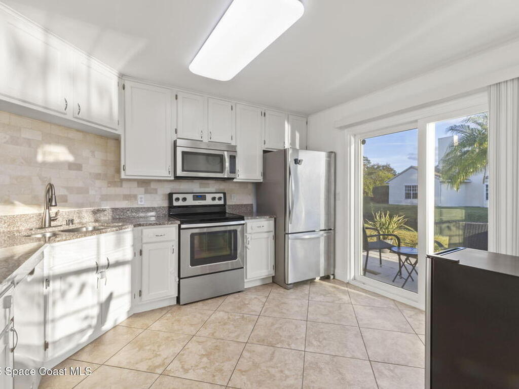 1907 Aynsley Way, Vero Beach, FL 32966