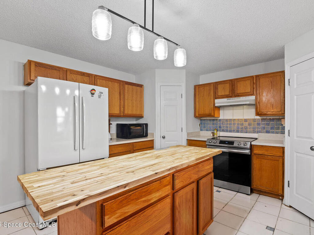 1736 Las Palmos Drive, Palm Bay, FL 32908