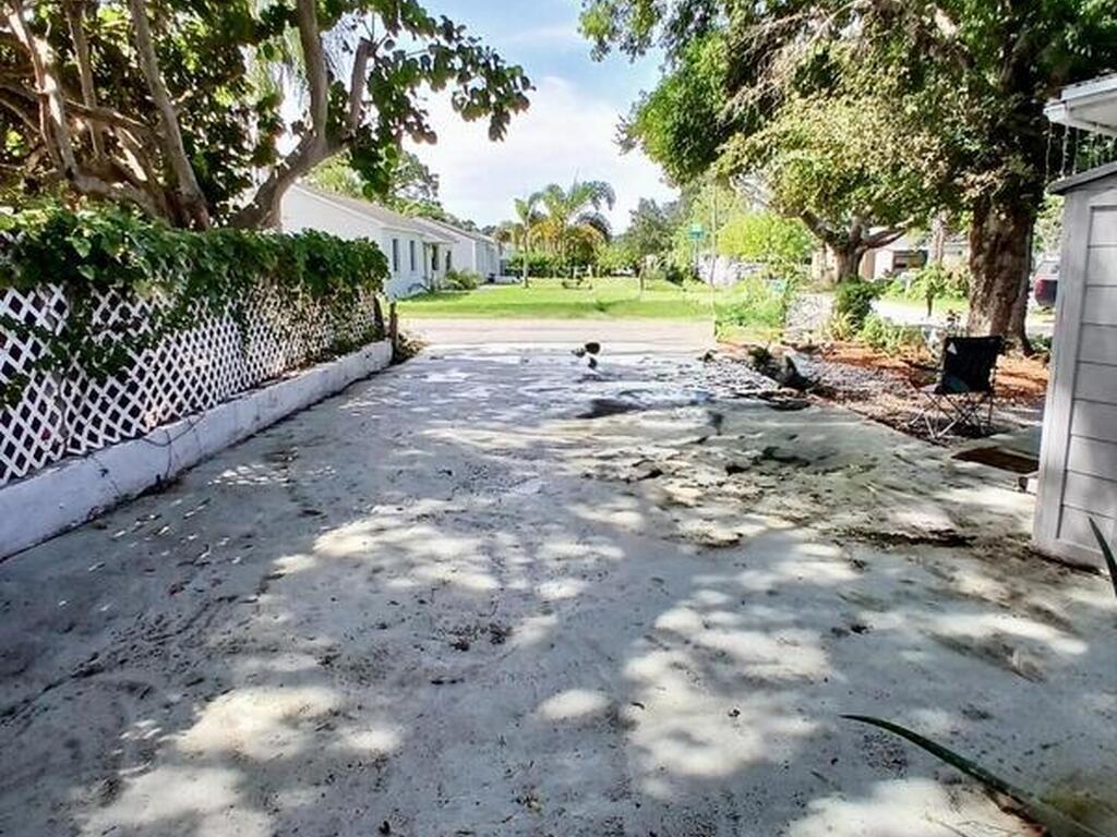 575 Nora Avenue, Merritt Island, FL 32952