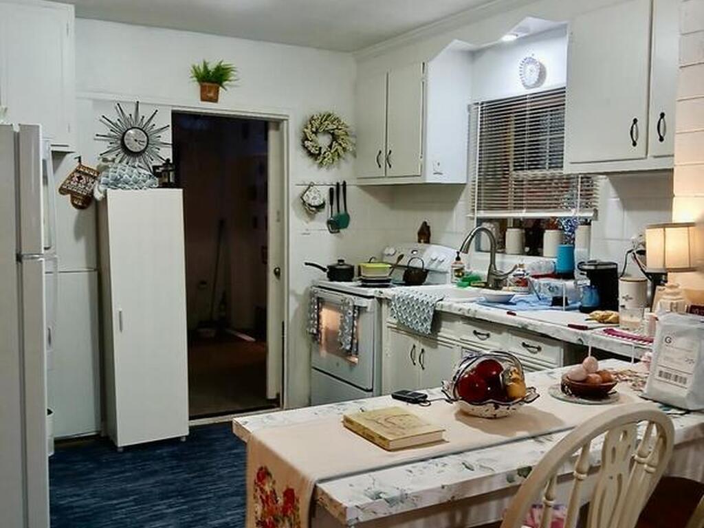 575 Nora Avenue, Merritt Island, FL 32952
