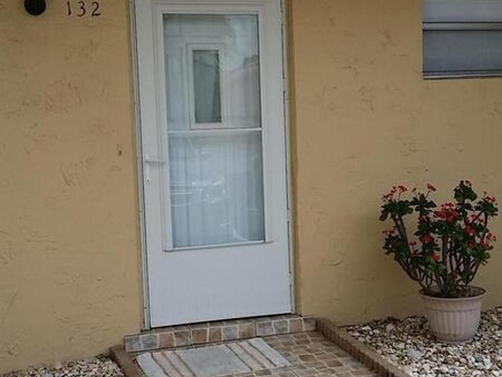 2135 N Courtenay Parkway, Merritt Island, FL 32953