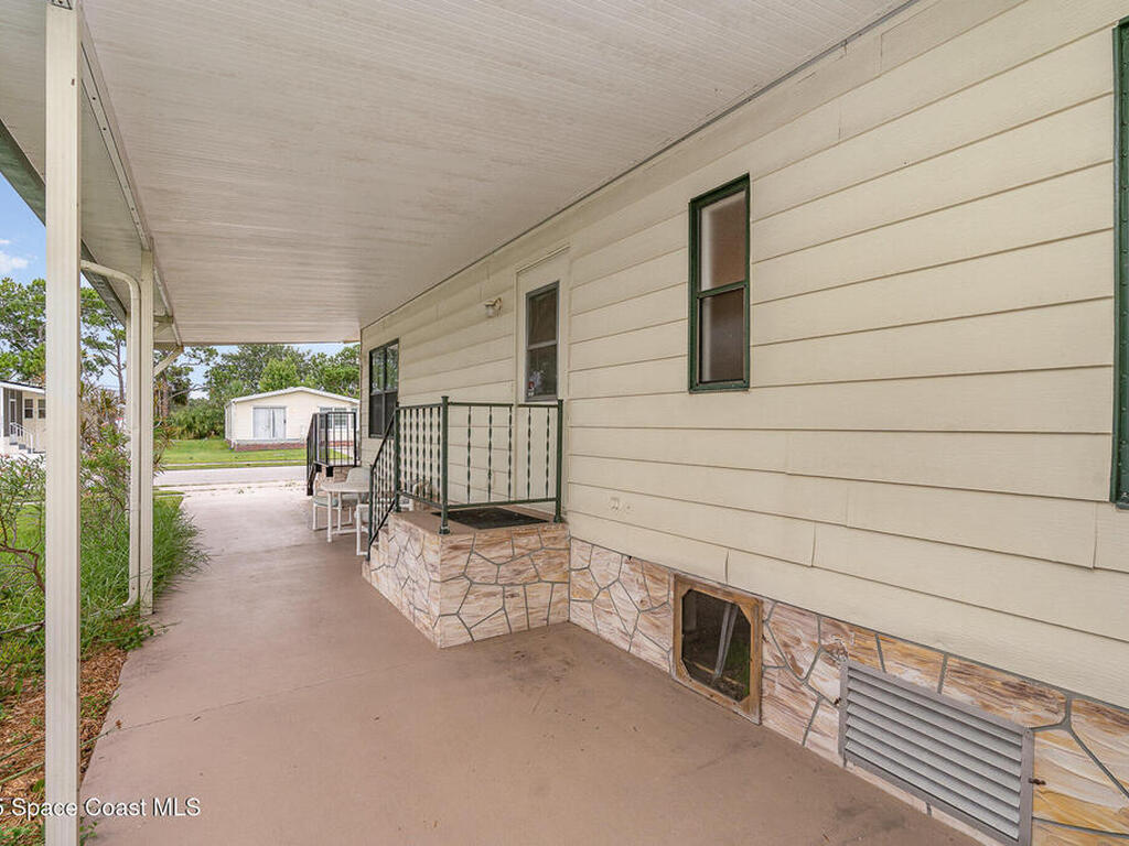 2386 Coconut Palm Drive, Palm Bay, FL 32905