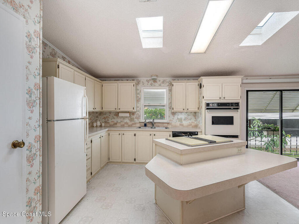 2386 Coconut Palm Drive, Palm Bay, FL 32905
