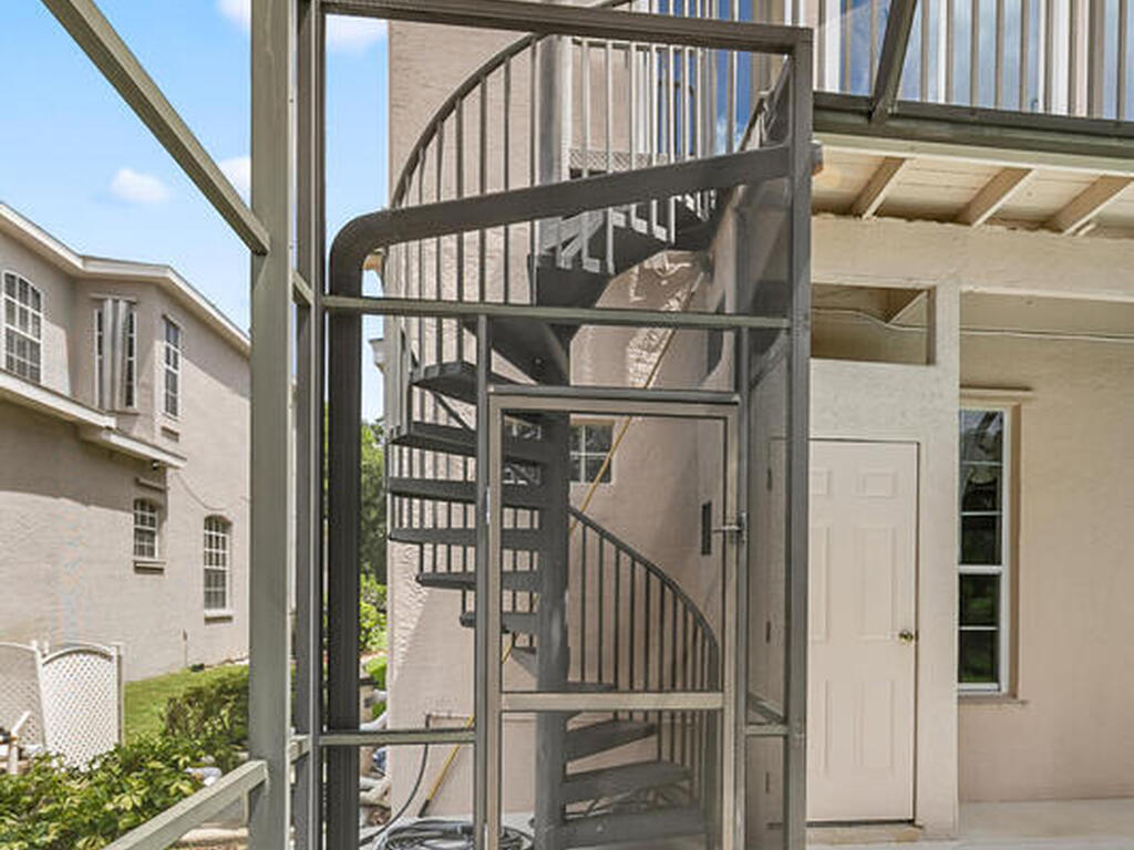 853 Suntree Woods Drive, Melbourne, FL 32940