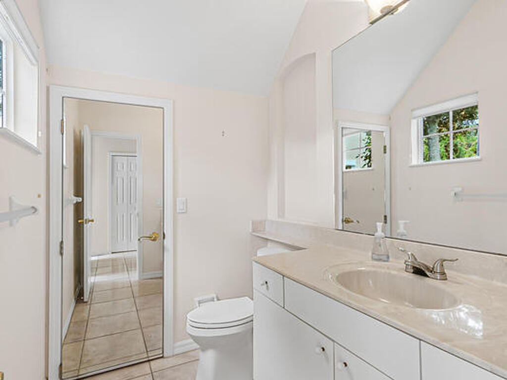 853 Suntree Woods Drive, Melbourne, FL 32940