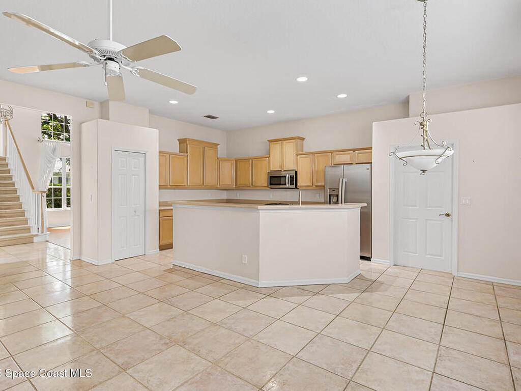 853 Suntree Woods Drive, Melbourne, FL 32940