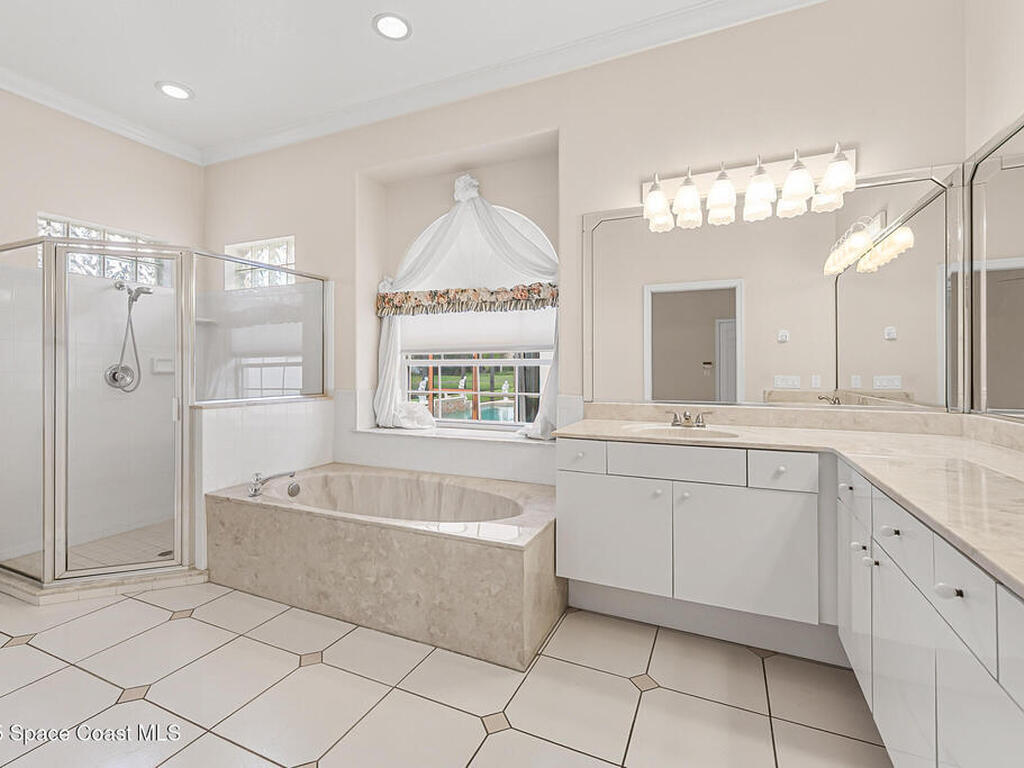 853 Suntree Woods Drive, Melbourne, FL 32940