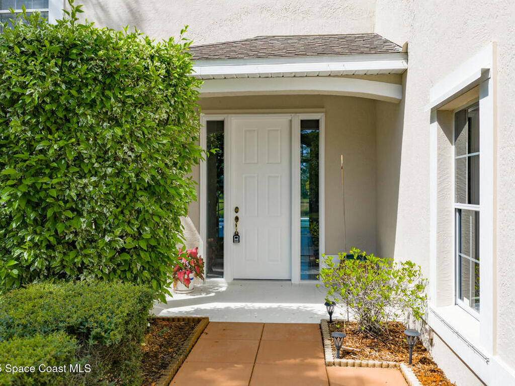 853 Suntree Woods Drive, Melbourne, FL 32940