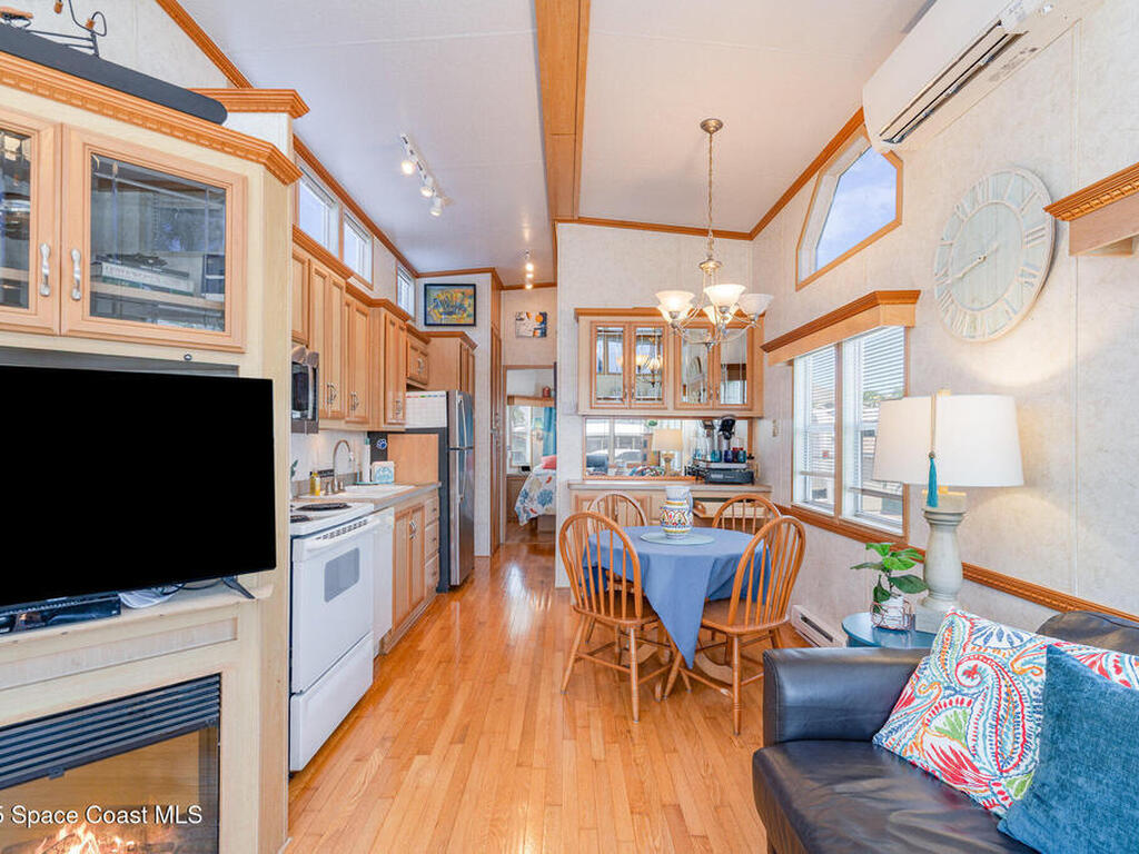 406 Pier Lane, Melbourne Beach, FL 32951