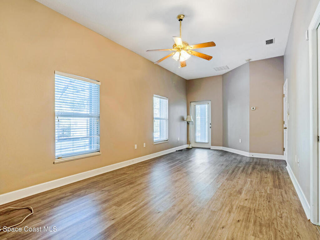 5680 Seminole Street, Mims, FL 32754