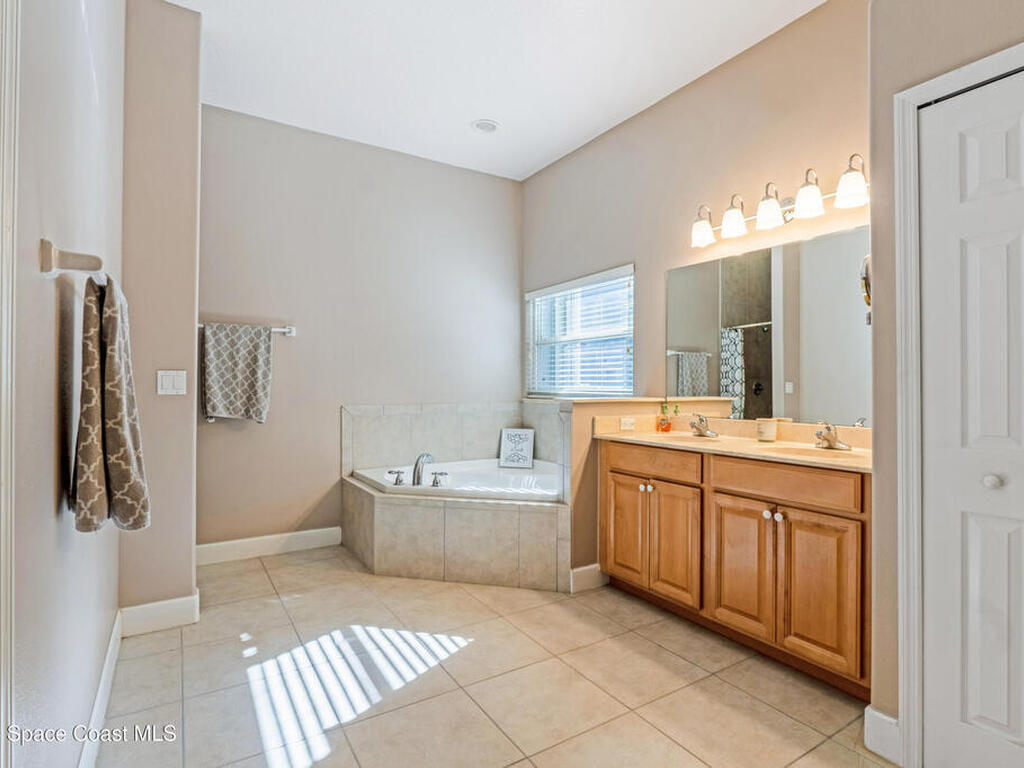 5680 Seminole Street, Mims, FL 32754