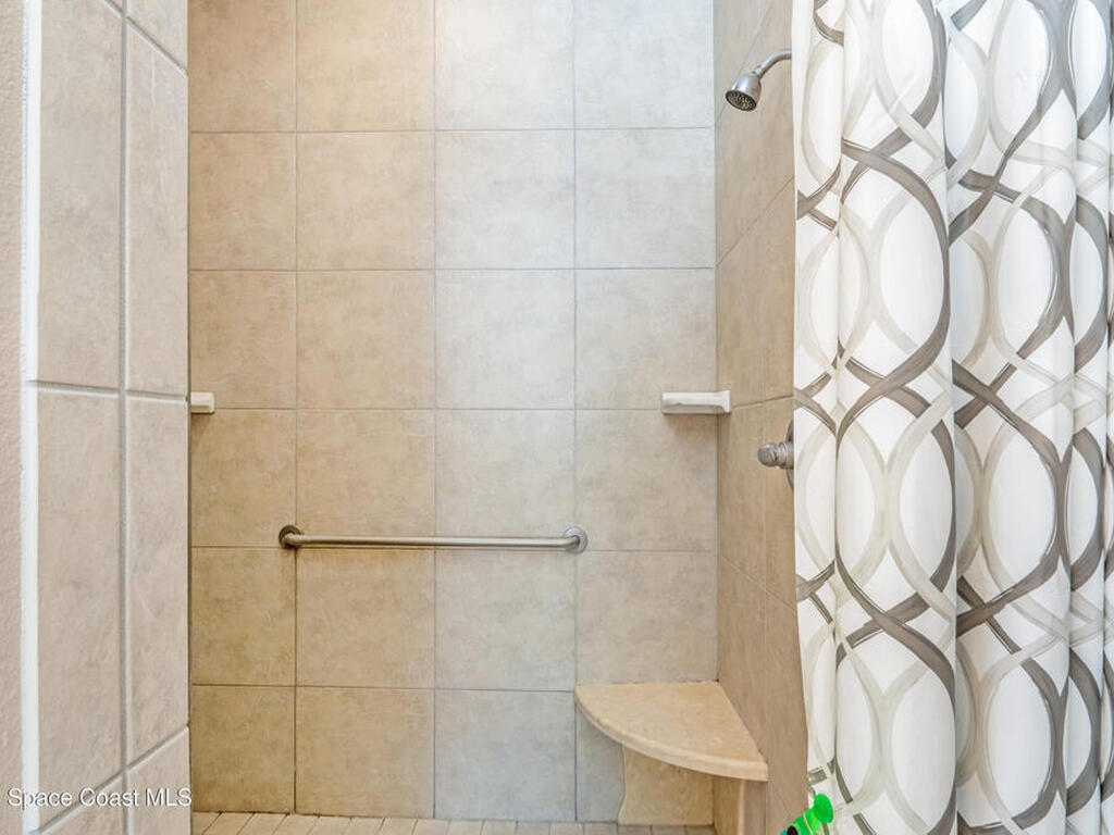 5680 Seminole Street, Mims, FL 32754