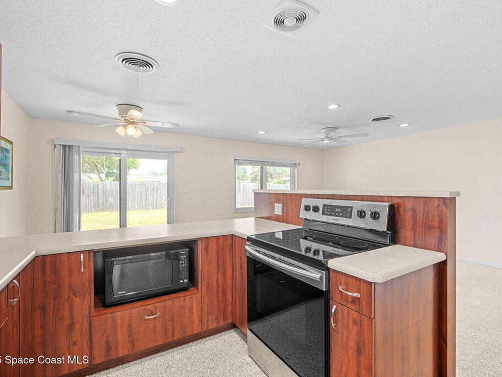 270 W Lauren Court, Merritt Island, FL 32952