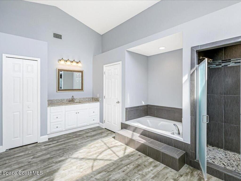 1911 Fabien Circle, Melbourne, FL 32940