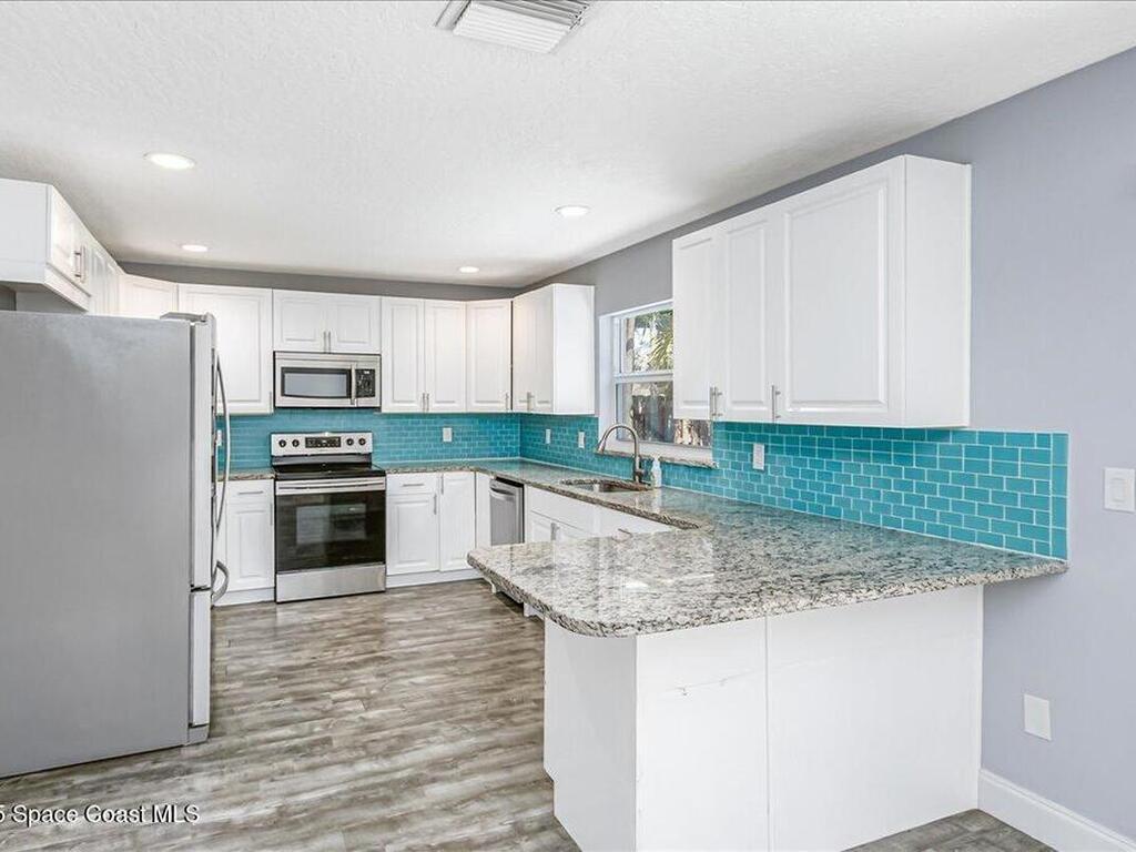 1911 Fabien Circle, Melbourne, FL 32940