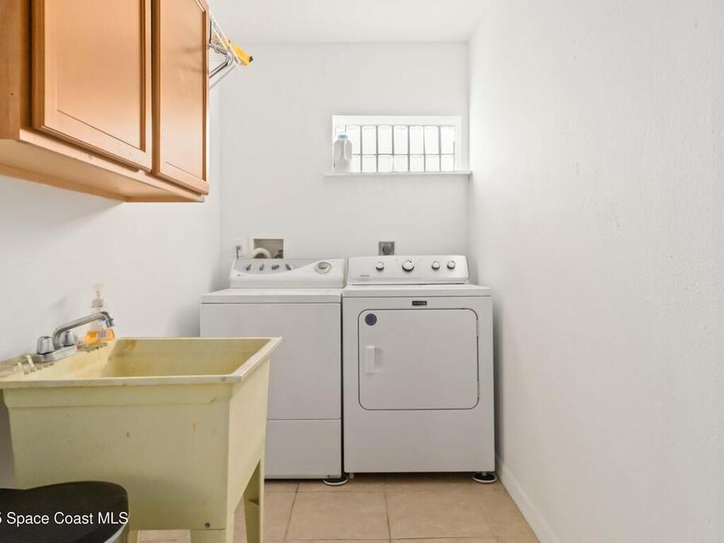 1871 Bel Court, Indialantic, FL 32903