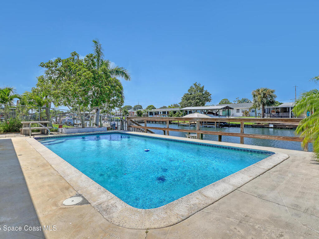 1510 Holly Avenue, Merritt Island, FL 32952