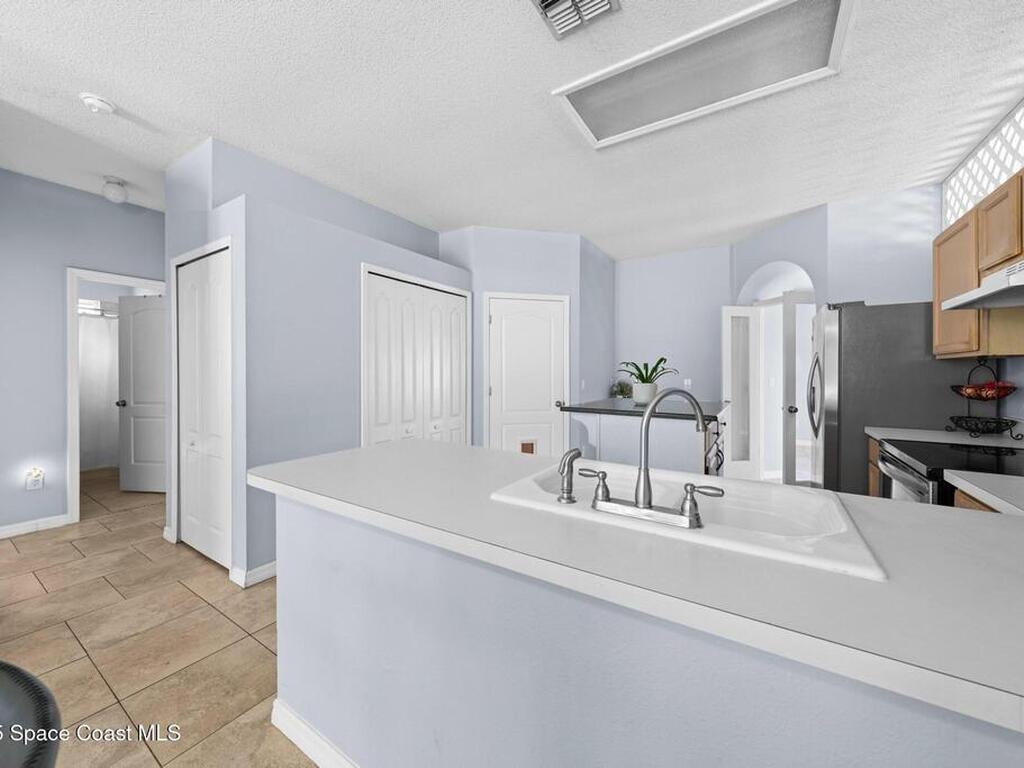 1850 Emerald Green Circle, Oviedo, FL 32765