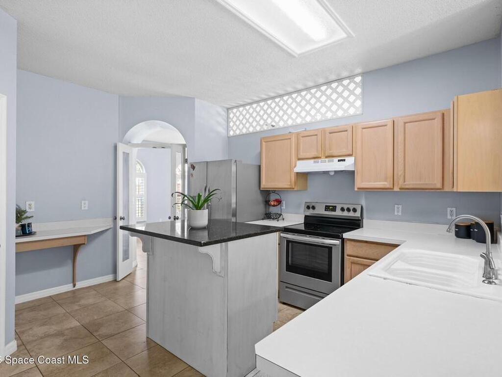 1850 Emerald Green Circle, Oviedo, FL 32765