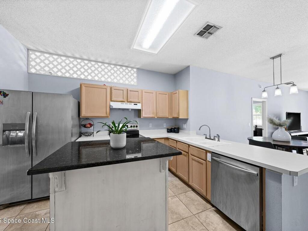 1850 Emerald Green Circle, Oviedo, FL 32765