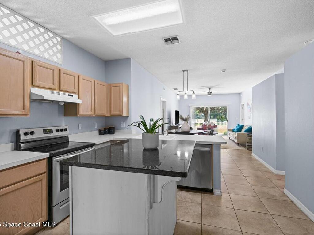 1850 Emerald Green Circle, Oviedo, FL 32765