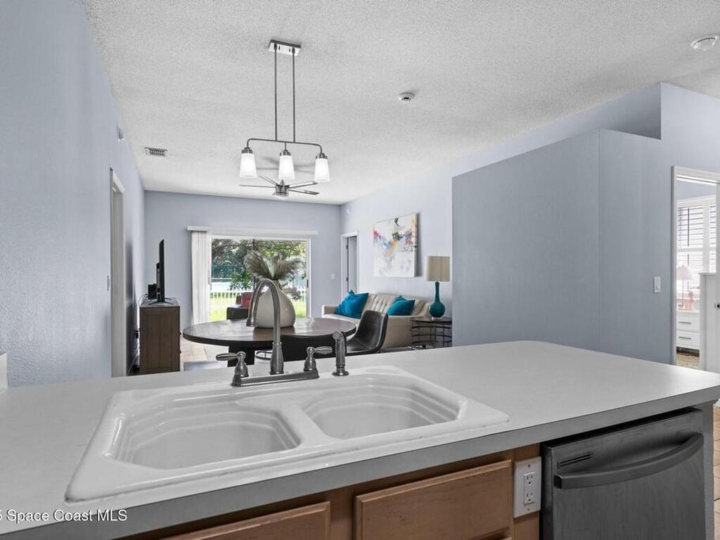 1850 Emerald Green Circle, Oviedo, FL 32765