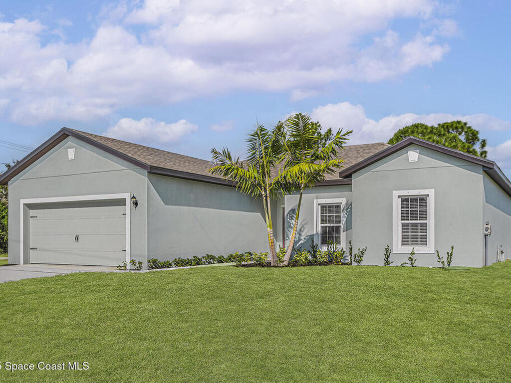 884 Aruba Avenue, Palm Bay, FL 32909