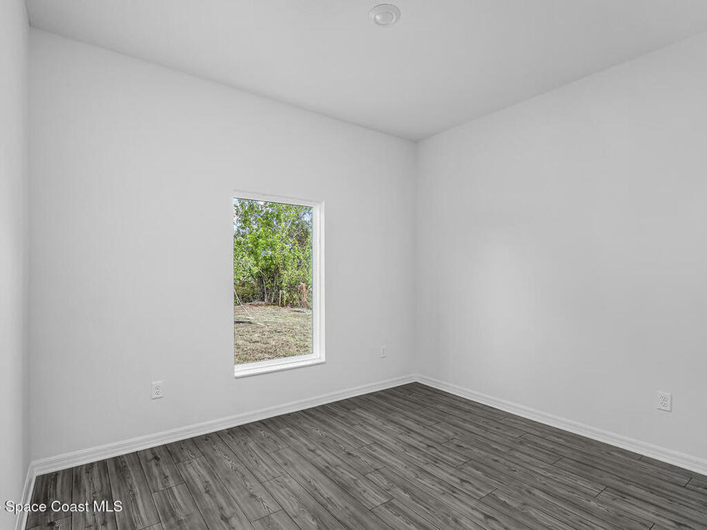 884 Aruba Avenue, Palm Bay, FL 32909