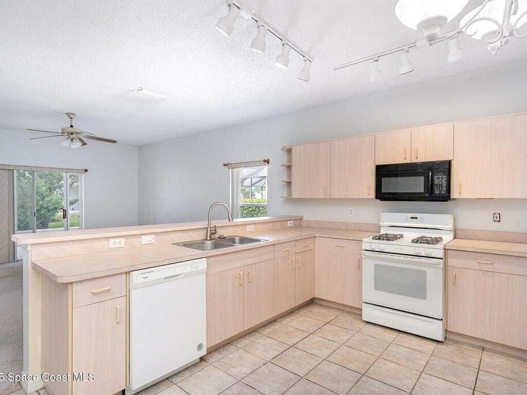 982 Villa Drive, Melbourne, FL 32940