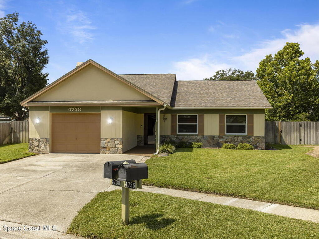 4738 N Dawnmeadow Court, Plant City, FL 33566