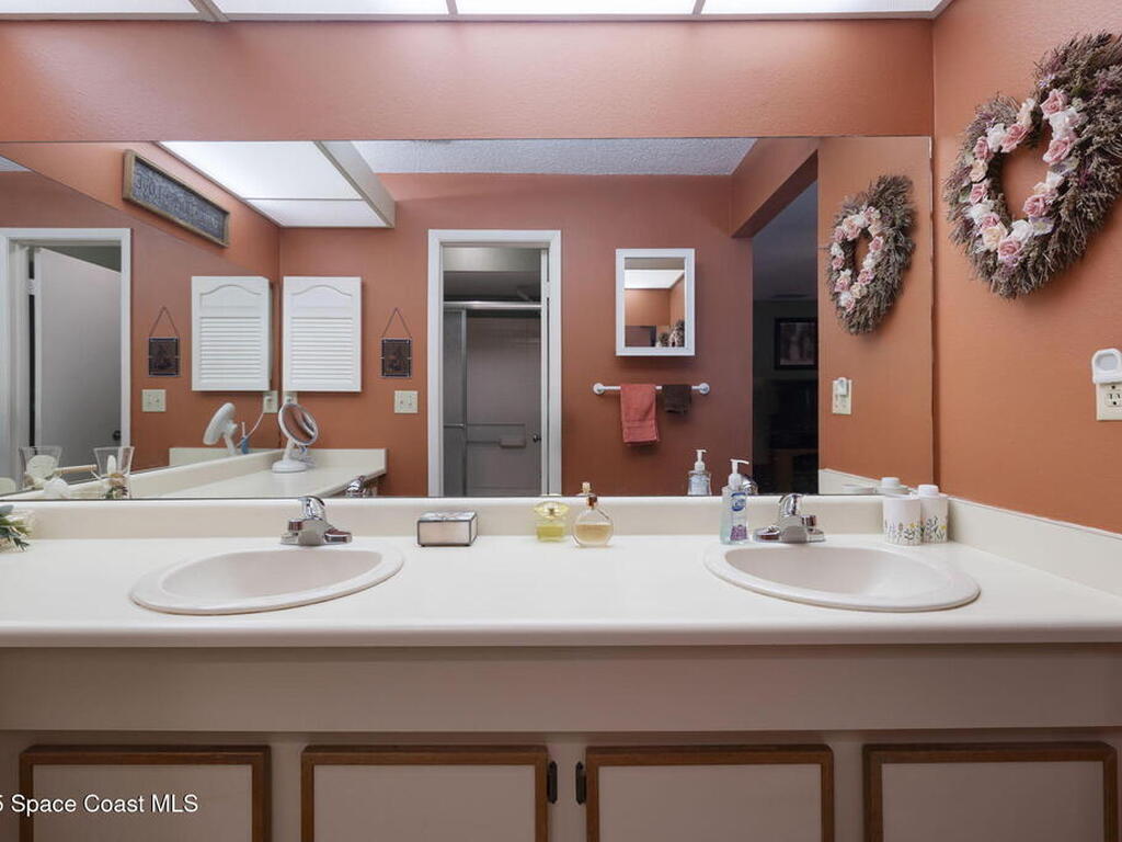 4738 N Dawnmeadow Court, Plant City, FL 33566