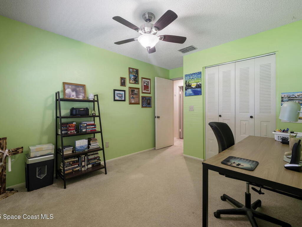 4738 N Dawnmeadow Court, Plant City, FL 33566