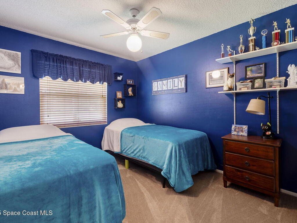 4738 N Dawnmeadow Court, Plant City, FL 33566