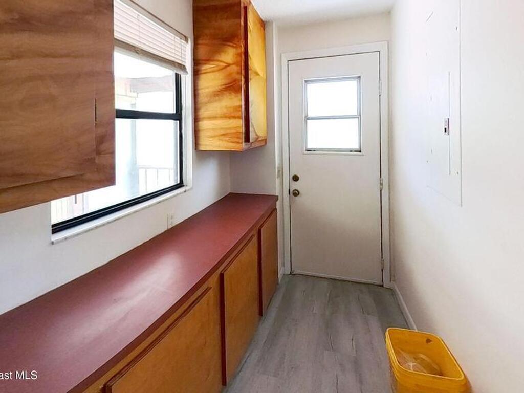 581 Borraclough Avenue, Palm Bay, FL 32907