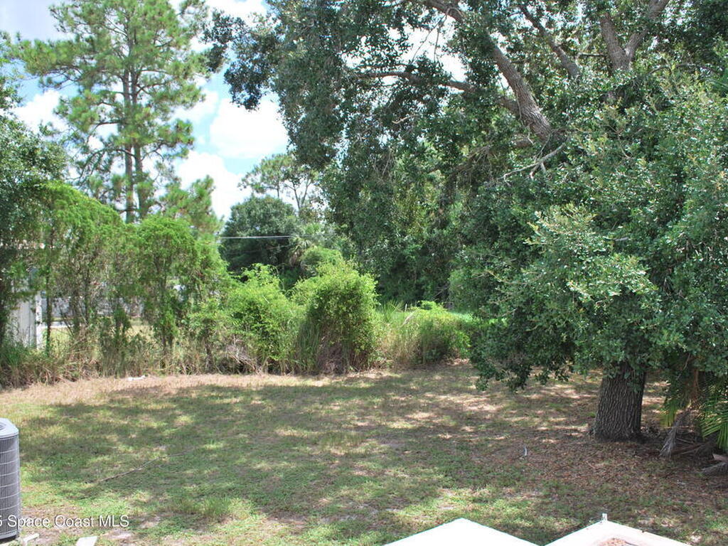 581 Borraclough Avenue, Palm Bay, FL 32907