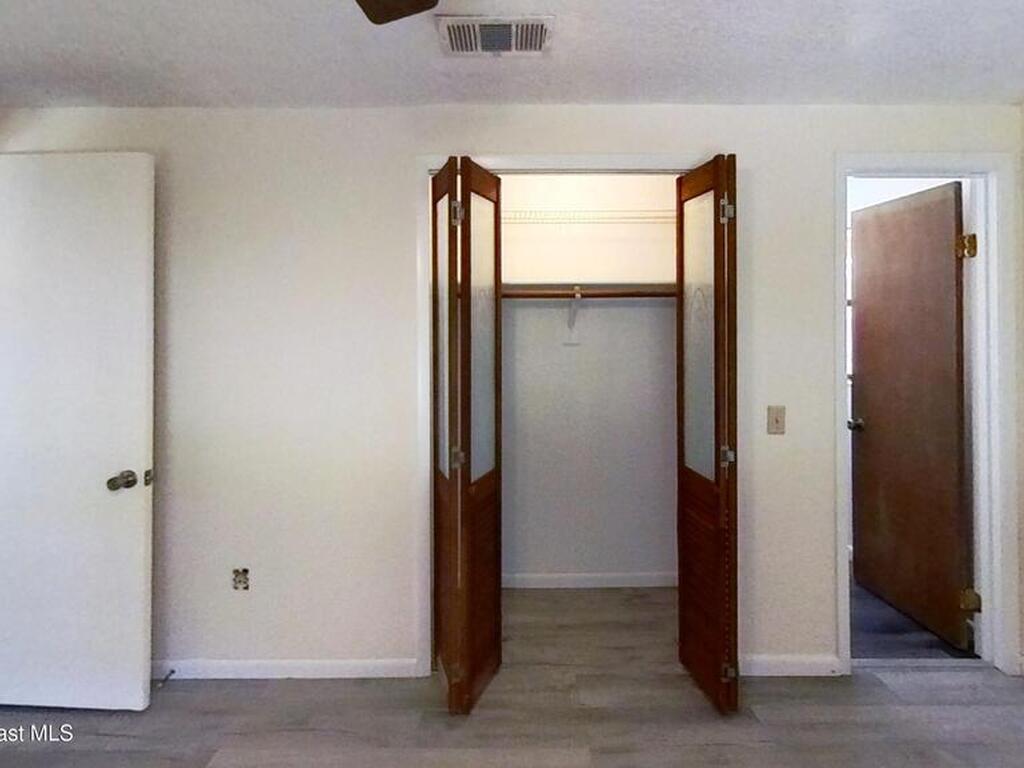 581 Borraclough Avenue, Palm Bay, FL 32907