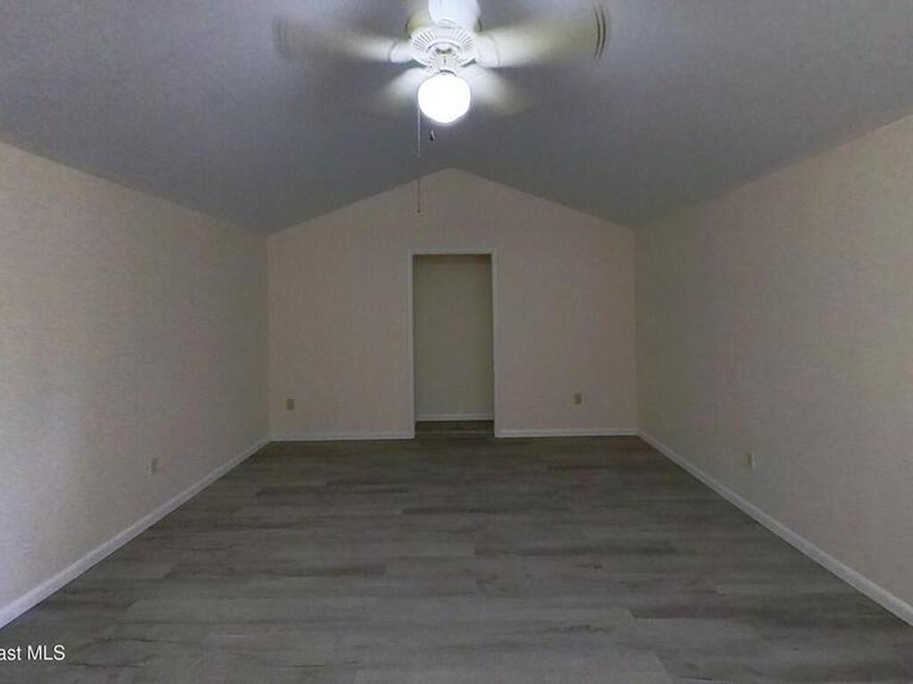 581 Borraclough Avenue, Palm Bay, FL 32907