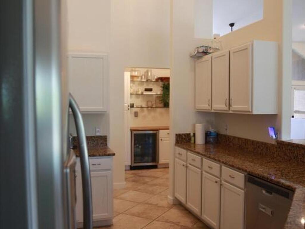 348 Lake Victoria Circle, Melbourne, FL 32940