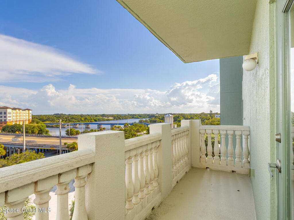 1211 E New Haven Avenue, Melbourne, FL 32901