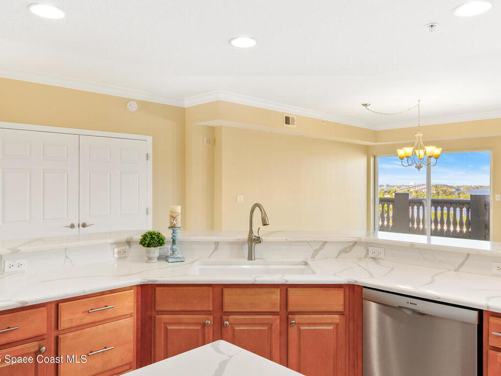 1211 E New Haven Avenue, Melbourne, FL 32901