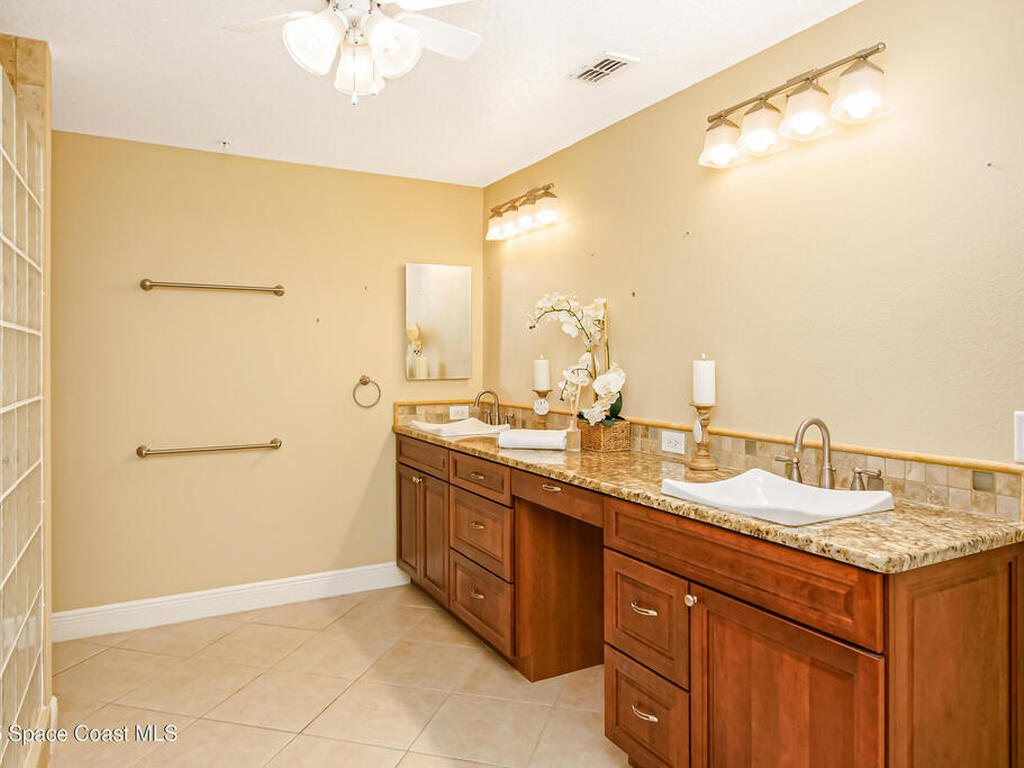 1211 E New Haven Avenue, Melbourne, FL 32901