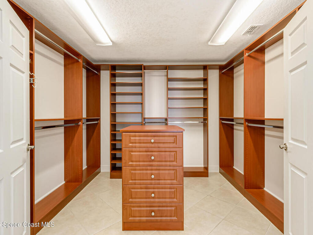 1211 E New Haven Avenue, Melbourne, FL 32901