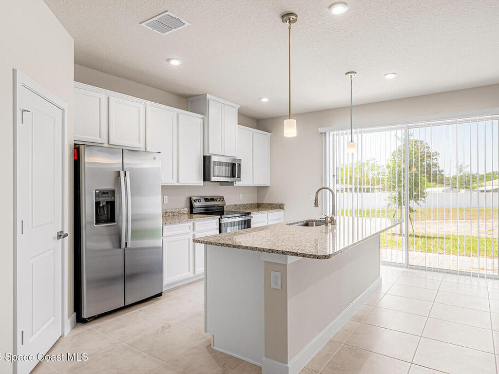 1888 Kendall Pointe Place, Melbourne, FL 32935