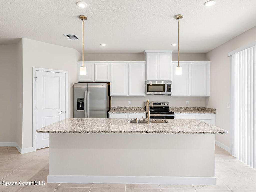 1888 Kendall Pointe Place, Melbourne, FL 32935