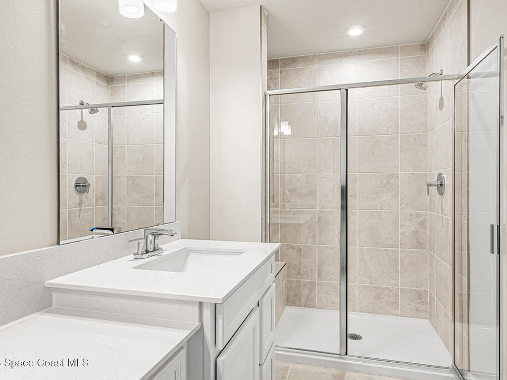 1888 Kendall Pointe Place, Melbourne, FL 32935