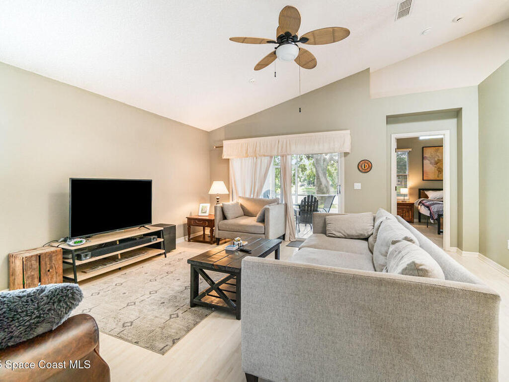 2902 Joseph Circle, Oviedo, FL 32765