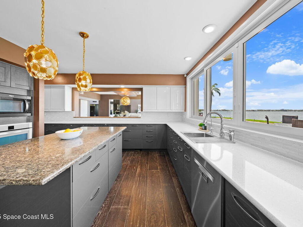 84 Country Club Road, Cocoa Beach, FL 32931