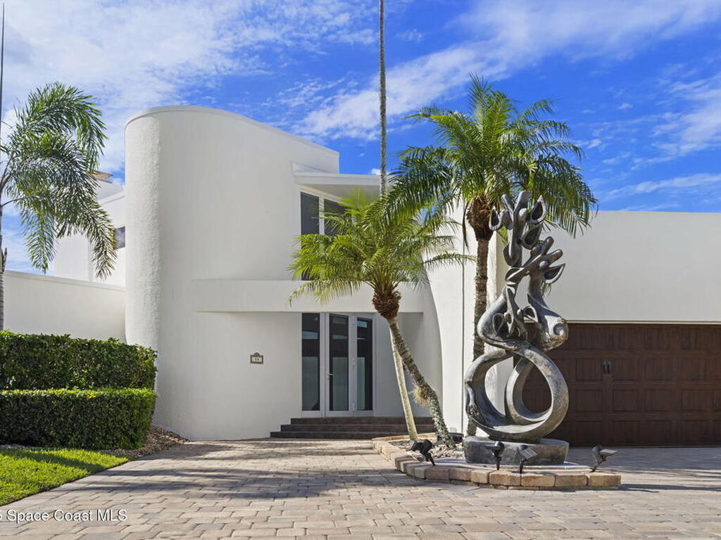 84 Country Club Road, Cocoa Beach, FL 32931